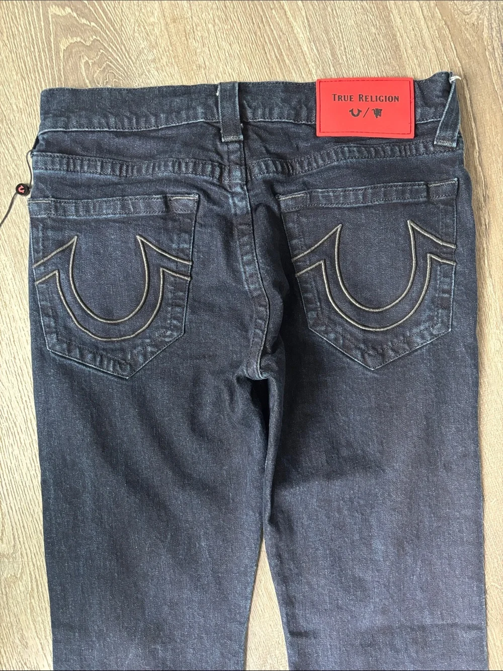 True Religion Manchester United Ricky Straight Dark Wash Jean Red Accent Sz 31